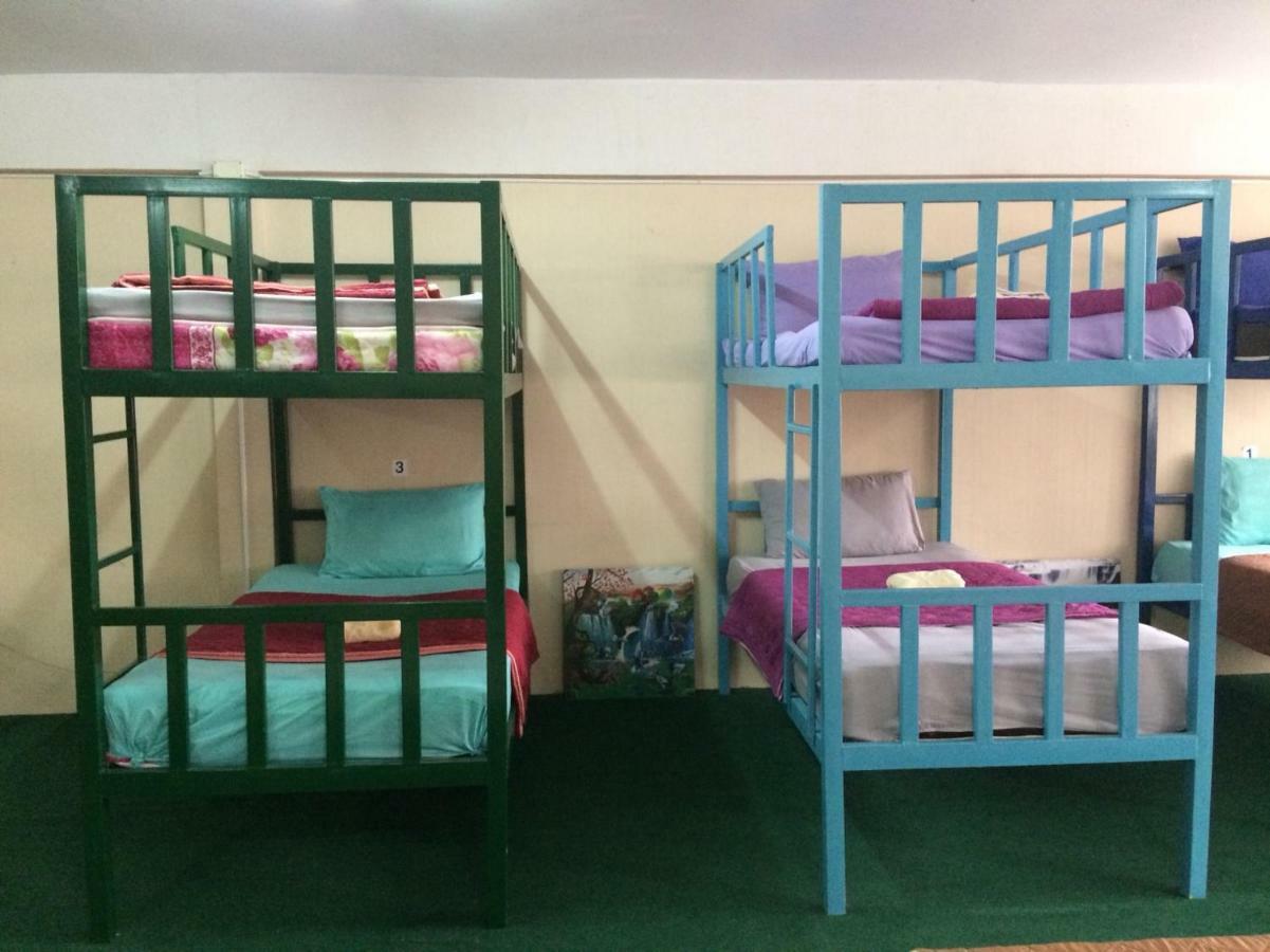 Changphuakgate Guesthouse Чиангмай Екстериор снимка